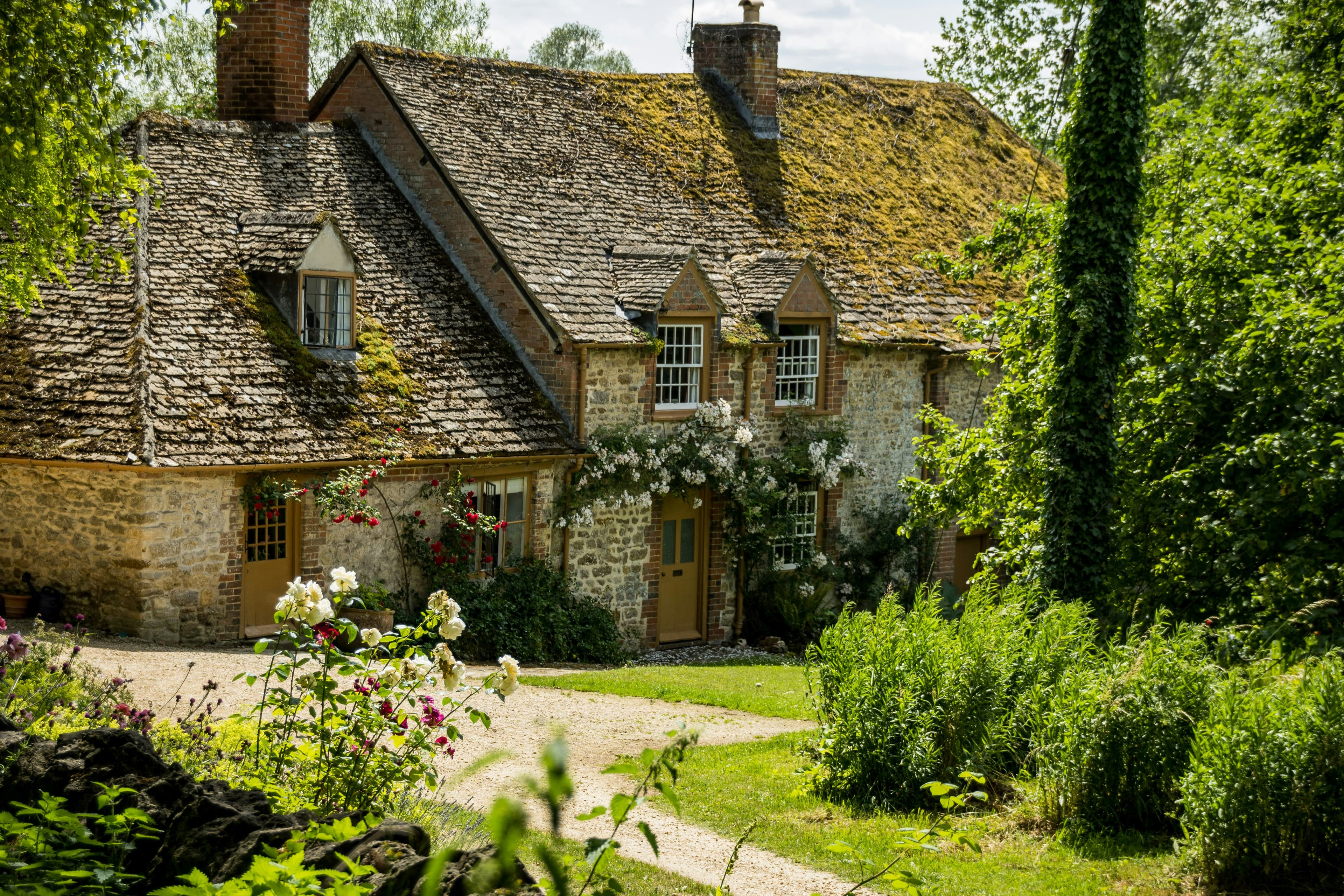 Rose Cottage in the Cotswolds